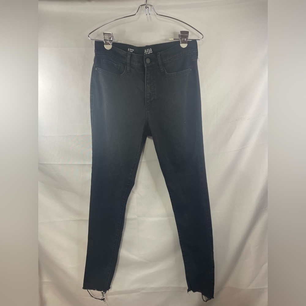 a.n.a. black skinny jeans. Kind of rock and roll looking. So cute! Size 8.